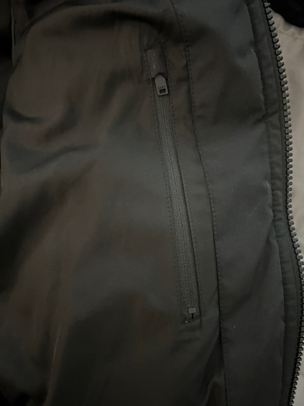 DKNY Men's Hooded Puffer Jacket‎ - Picture 5 of 10